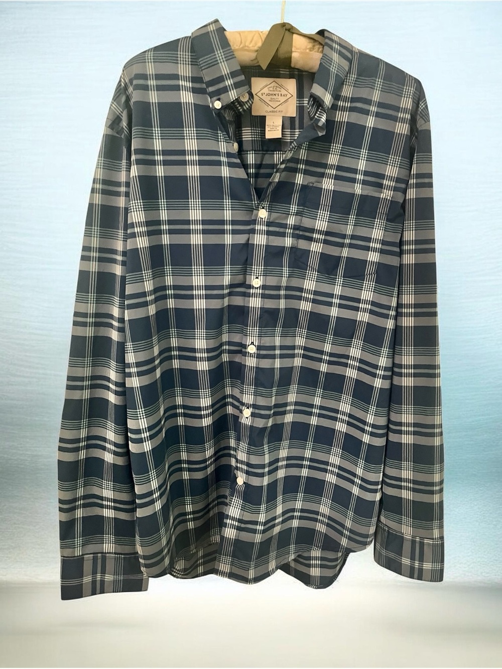 St. John’s Bay classic fit blue plaid long sleeve plaid shirt large